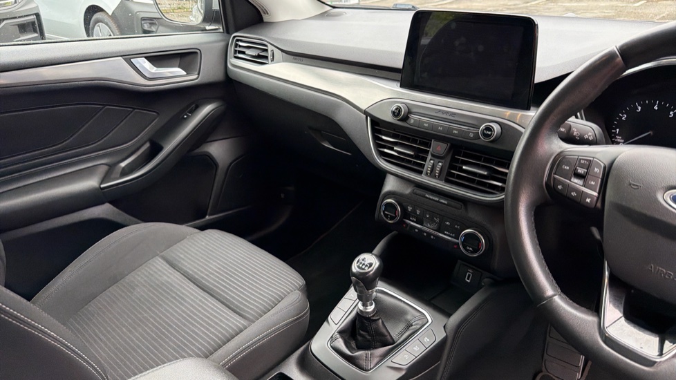 Ford Focus 1.0 EcoBoost 125 Titanium 5dr Petrol Hatchback - Image 14