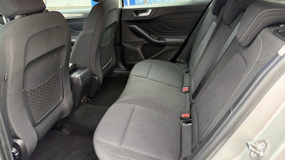 Ford Focus 1.0 EcoBoost 125 Titanium 5dr Petrol Hatchback - Image 16