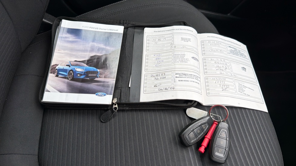 Ford Focus 1.0 EcoBoost 125 Titanium 5dr Petrol Hatchback - Image 19