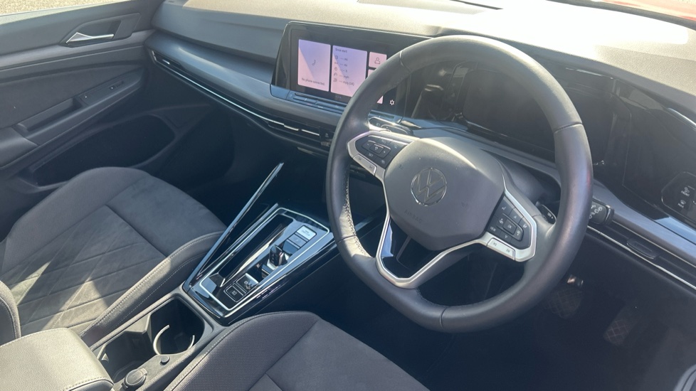 Volkswagen Golf 1.5 eTSI Style 5dr DSG Petrol Hatchback - Image 11