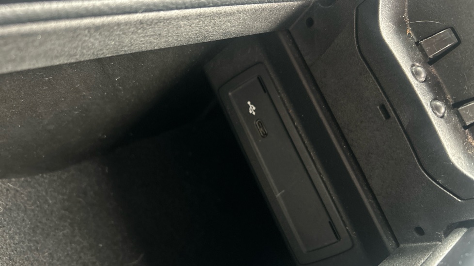 Mercedes-Benz A-Class A200d AMG Line 5dr Auto Diesel Hatchback - Image 32