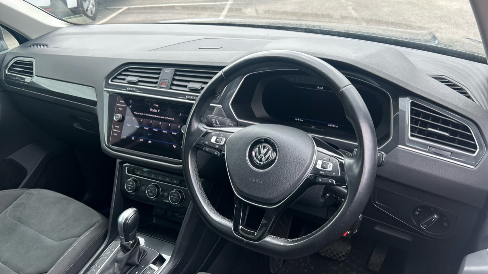 Volkswagen Tiguan 2.0 TDi 150 4Motion SEL 5dr DSG Diesel Estate - Image 11