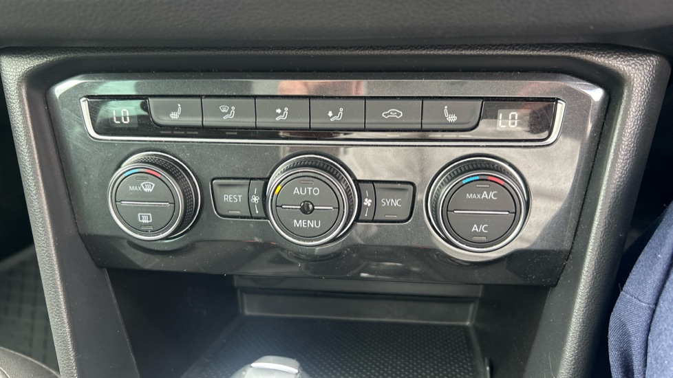 Volkswagen Tiguan 2.0 TDi 150 4Motion SEL 5dr DSG Diesel Estate - Image 21