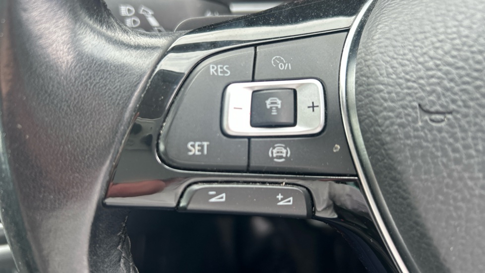 Volkswagen Tiguan 2.0 TDi 150 4Motion SEL 5dr DSG Diesel Estate - Image 23