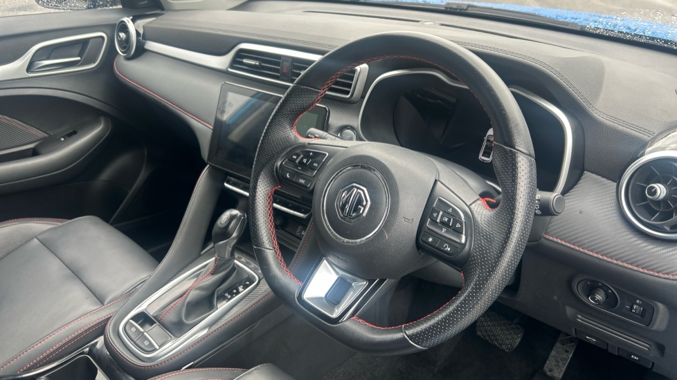 MG ZS 1.0T GDi Exclusive 5dr DCT Petrol Hatchback - Image 11