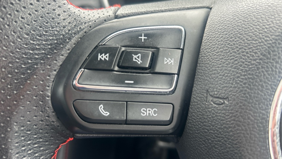 MG ZS 1.0T GDi Exclusive 5dr DCT Petrol Hatchback - Image 24