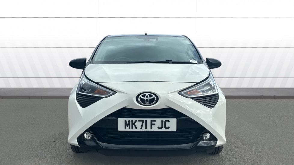Toyota Aygo 1.0 VVT-i X-Trend 5dr Petrol Hatchback - Image 3