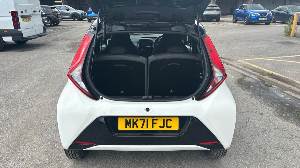 Toyota Aygo 1.0 VVT-i X-Trend 5dr Petrol Hatchback - Image 4