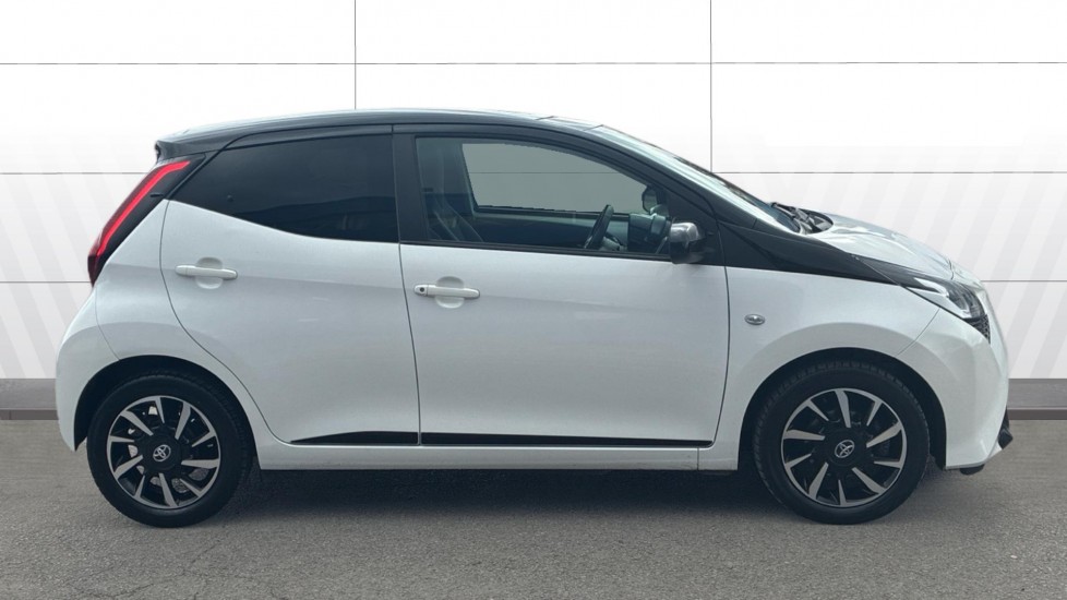 Toyota Aygo 1.0 VVT-i X-Trend 5dr Petrol Hatchback - Image 5