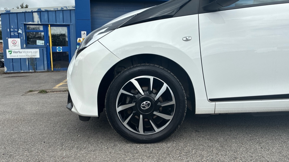 Toyota Aygo 1.0 VVT-i X-Trend 5dr Petrol Hatchback - Image 7