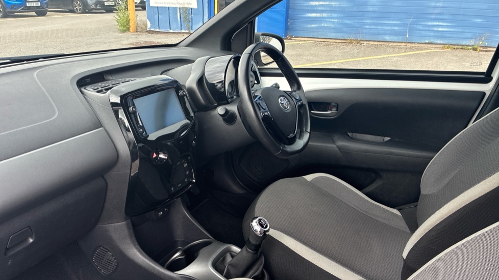 Toyota Aygo 1.0 VVT-i X-Trend 5dr Petrol Hatchback - Image 9