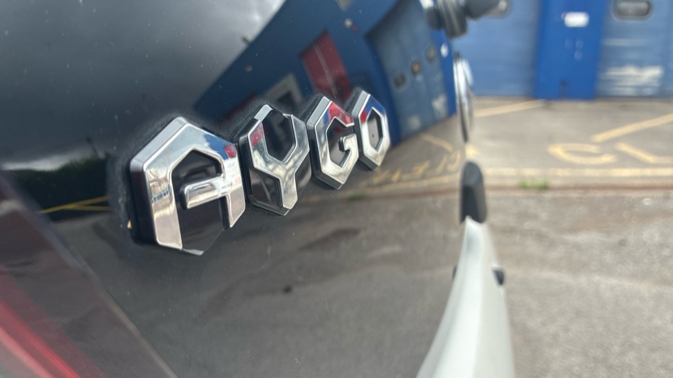 Toyota Aygo 1.0 VVT-i X-Trend 5dr Petrol Hatchback - Image 25