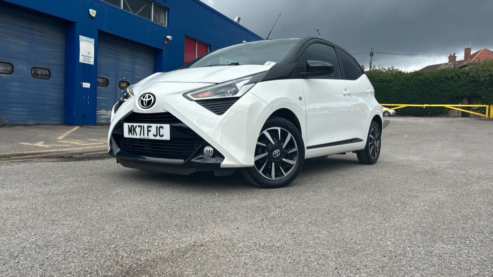 Toyota Aygo 1.0 VVT-i X-Trend 5dr Petrol Hatchback - Image 26