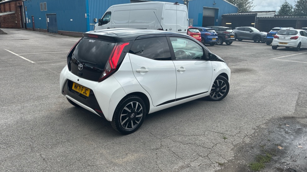 Toyota Aygo 1.0 VVT-i X-Trend 5dr Petrol Hatchback - Image 28
