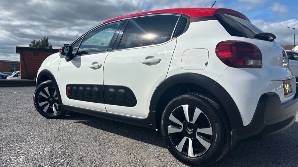 Citroen C3 1.2 PureTech 83 Flair Plus 5dr Petrol Hatchback - Image 21
