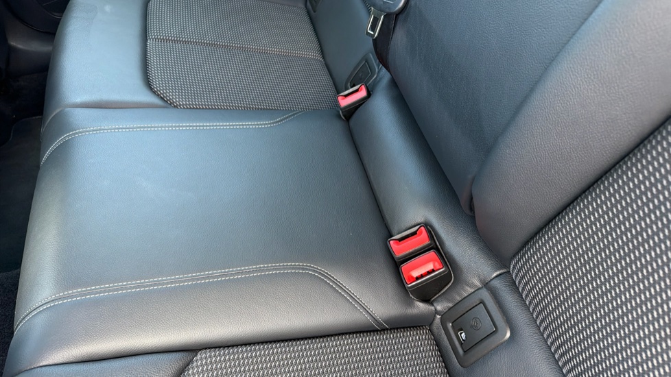 Audi Q2 35 TFSI S Line 5dr S Tronic Petrol Estate - Image 17