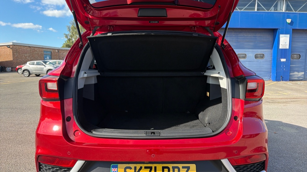 MG ZS 105kW Exclusive EV 45kWh 5dr Auto Electric Hatchback - Image 4