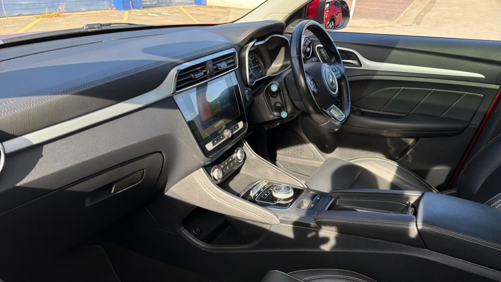 MG ZS 105kW Exclusive EV 45kWh 5dr Auto Electric Hatchback - Image 9