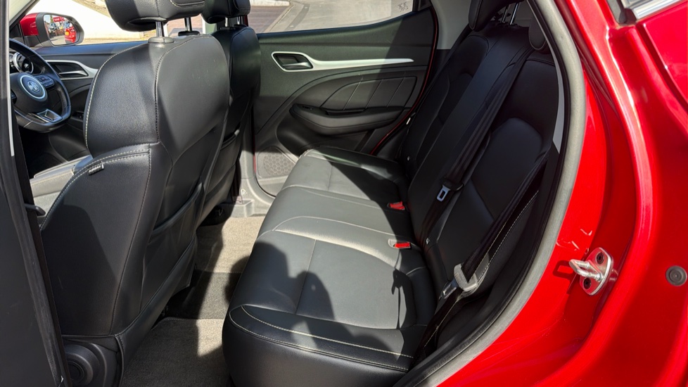MG ZS 105kW Exclusive EV 45kWh 5dr Auto Electric Hatchback - Image 16