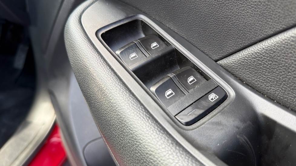 MG ZS 105kW Exclusive EV 45kWh 5dr Auto Electric Hatchback - Image 26
