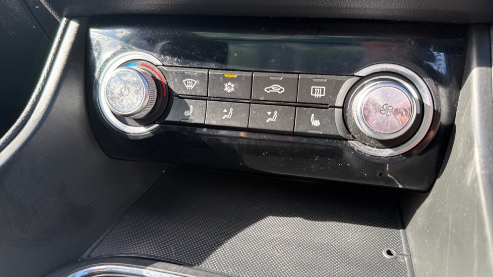 MG ZS 105kW Exclusive EV 45kWh 5dr Auto Electric Hatchback - Image 30