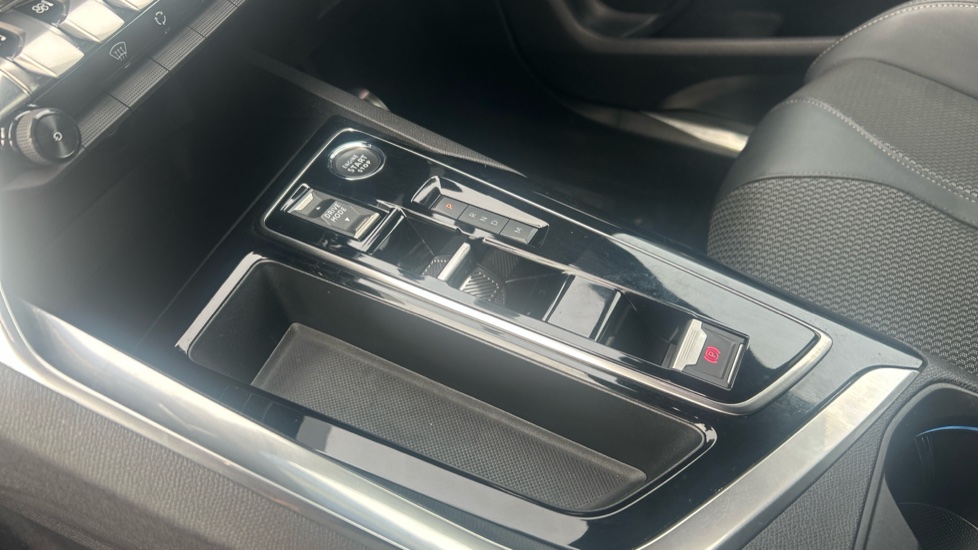 Peugeot 5008 1.5 BlueHDi GT 5dr EAT8 Diesel Estate - Image 13
