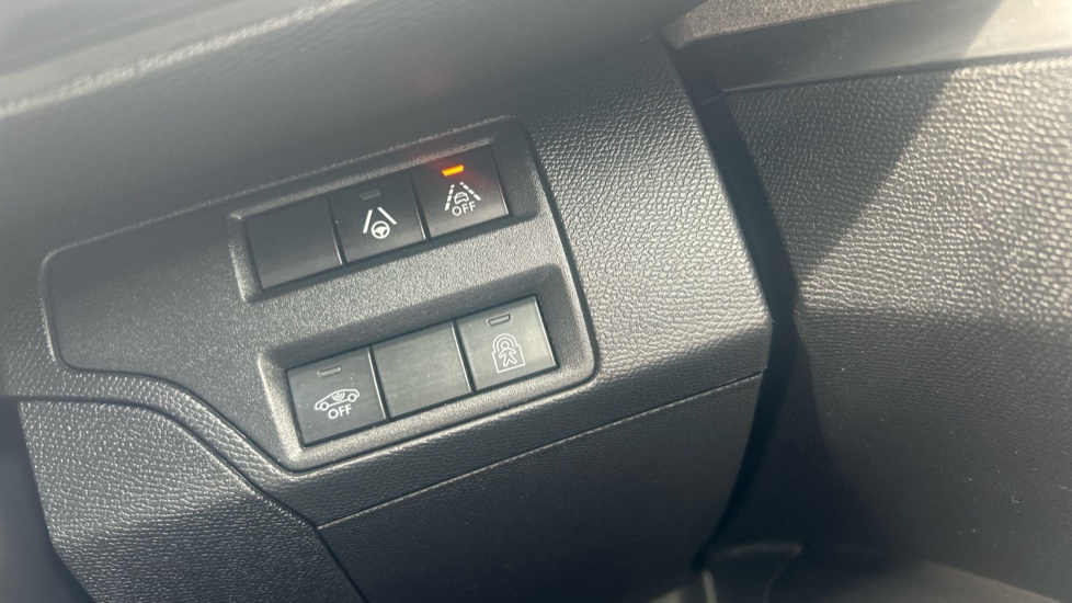 Peugeot 5008 1.5 BlueHDi GT 5dr EAT8 Diesel Estate - Image 29