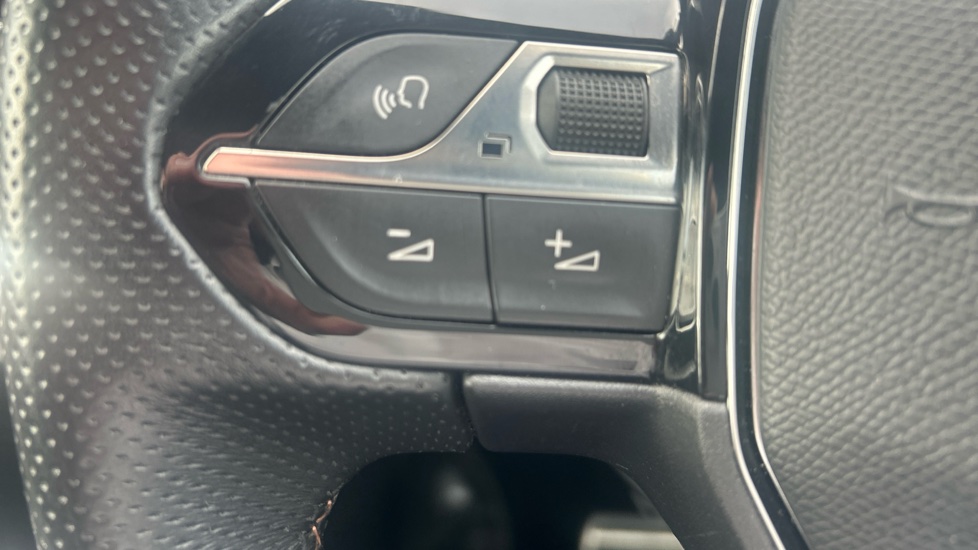 Peugeot 5008 1.5 BlueHDi GT 5dr EAT8 Diesel Estate - Image 32