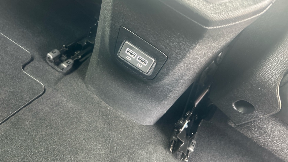 Peugeot 5008 1.5 BlueHDi GT 5dr EAT8 Diesel Estate - Image 35
