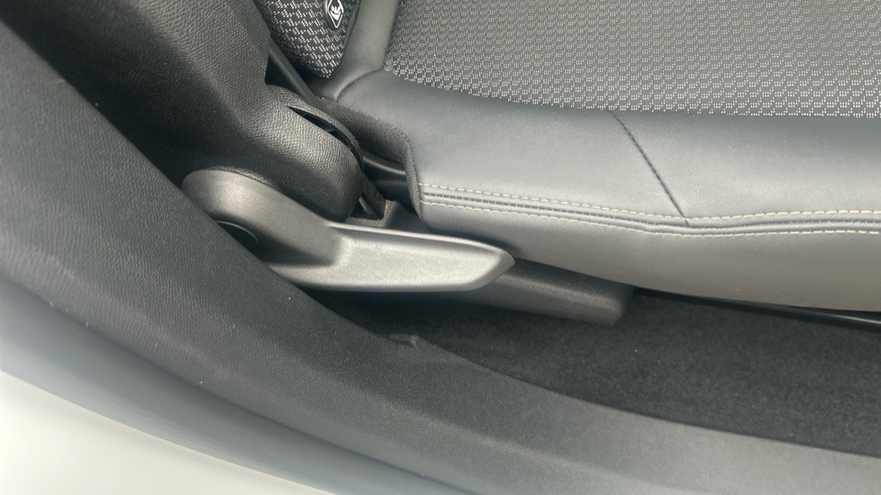 Peugeot 5008 1.5 BlueHDi GT 5dr EAT8 Diesel Estate - Image 36