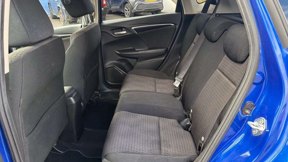 Honda Jazz 1.3 i-VTEC EX Navi 5dr Petrol Hatchback - Image 16