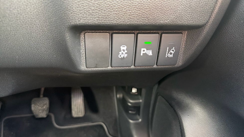 Honda Jazz 1.3 i-VTEC EX Navi 5dr Petrol Hatchback - Image 28