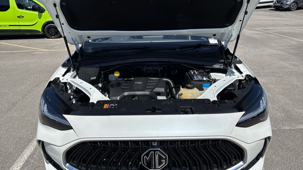 MG HS 1.5 T-GDI Trophy 5dr Petrol Hatchback - Image 8
