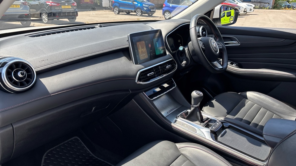 MG HS 1.5 T-GDI Trophy 5dr Petrol Hatchback - Image 9