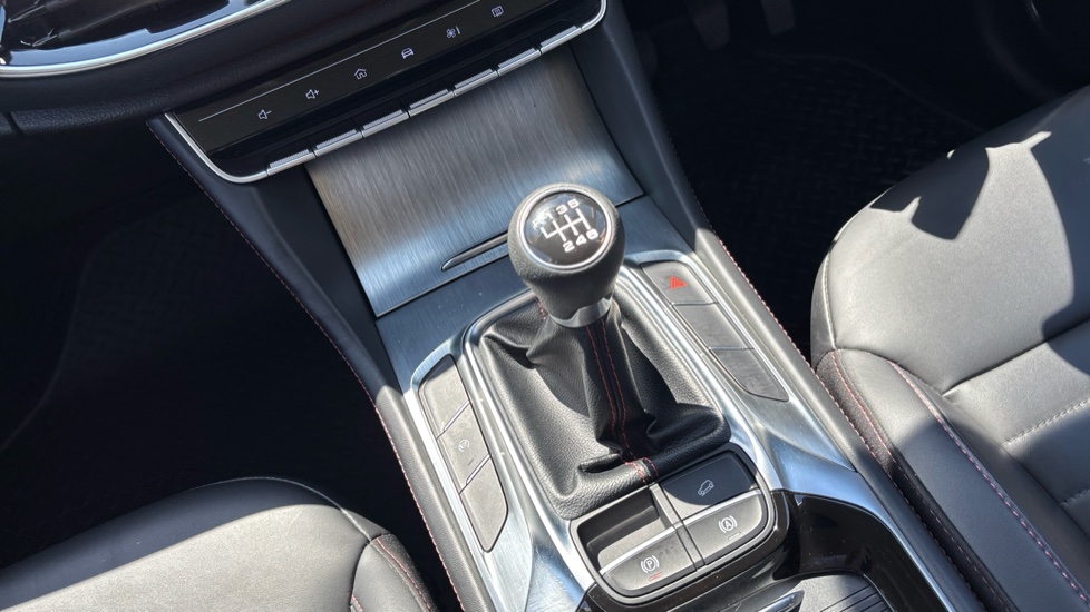 MG HS 1.5 T-GDI Trophy 5dr Petrol Hatchback - Image 13