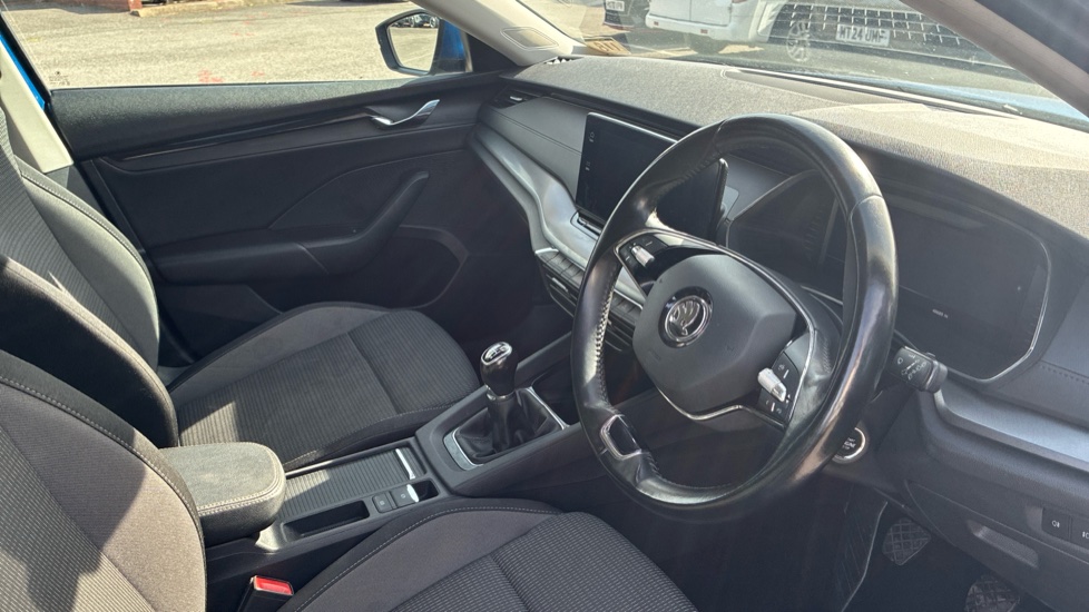 Skoda Octavia 2.0 TDI SE Technology 5dr Diesel Estate - Image 11