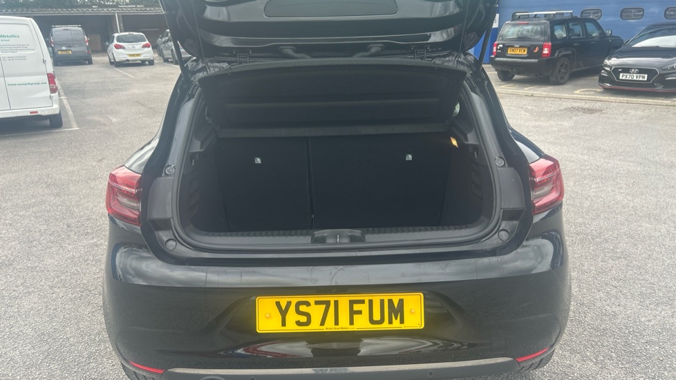 Renault Clio 1.0 TCe 90 S Edition 5dr Petrol Hatchback - Image 4