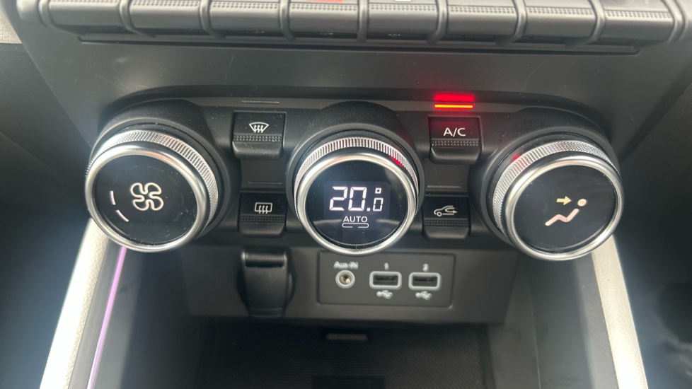 Renault Clio 1.0 TCe 90 S Edition 5dr Petrol Hatchback - Image 22
