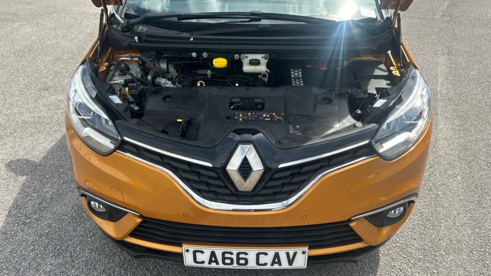 Renault Scenic 1.6 dCi Dynamique S Nav 5dr Diesel Estate - Image 8