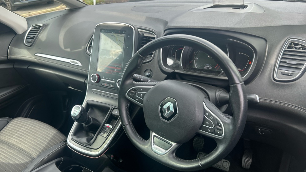 Renault Scenic 1.6 dCi Dynamique S Nav 5dr Diesel Estate - Image 11