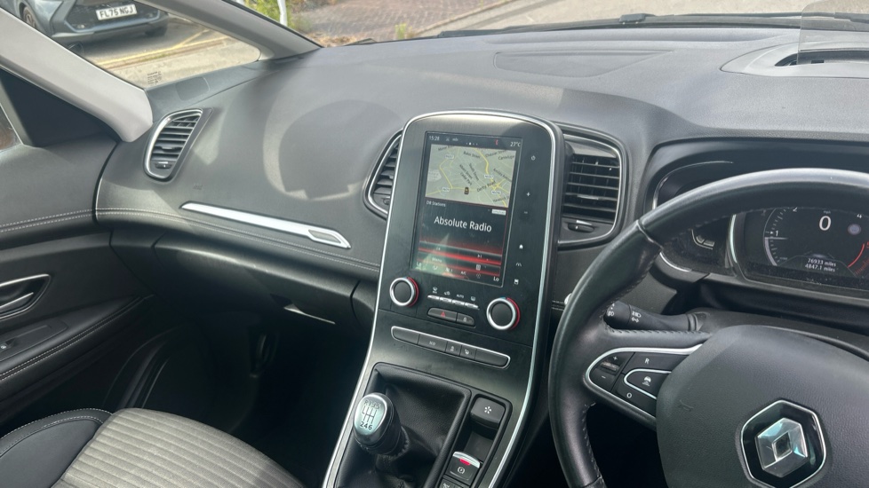 Renault Scenic 1.6 dCi Dynamique S Nav 5dr Diesel Estate - Image 14