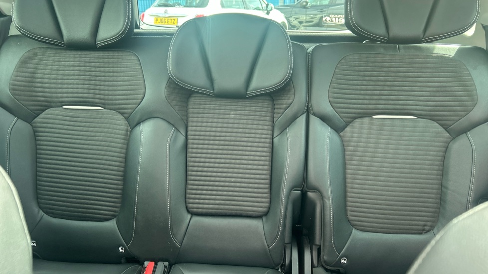Renault Scenic 1.6 dCi Dynamique S Nav 5dr Diesel Estate - Image 15