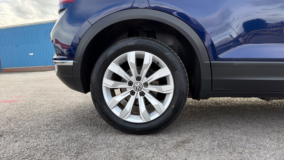 Volkswagen T-Roc 1.0 TSI SE 5dr Petrol Hatchback - Image 7