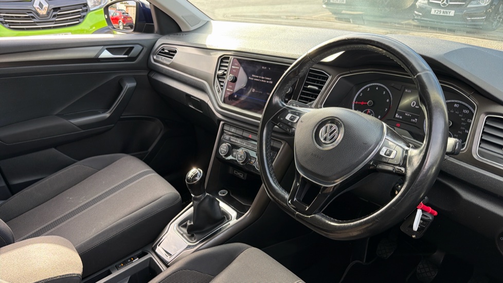Volkswagen T-Roc 1.0 TSI SE 5dr Petrol Hatchback - Image 11
