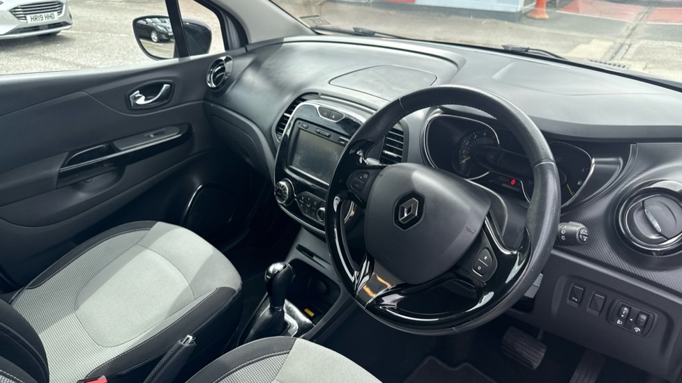 Renault Captur 1.5 dCi 90 Dynamique S Nav 5dr Auto Diesel Hatchback - Image 11