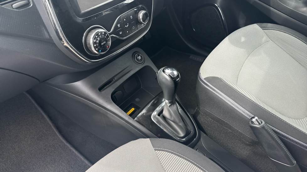 Renault Captur 1.5 dCi 90 Dynamique S Nav 5dr Auto Diesel Hatchback - Image 13