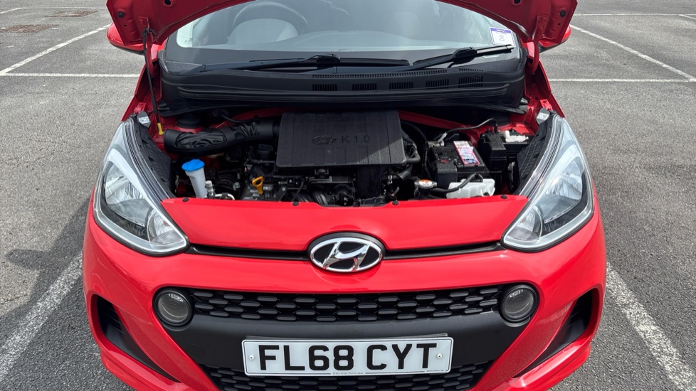 Hyundai i10 1.0 SE 5dr Petrol Hatchback - Image 8
