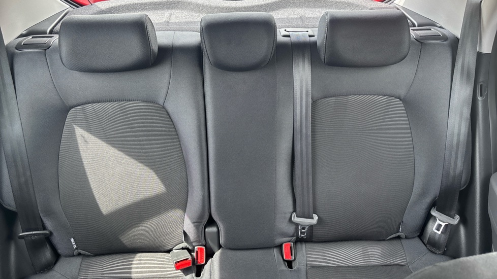 Hyundai i10 1.0 SE 5dr Petrol Hatchback - Image 15