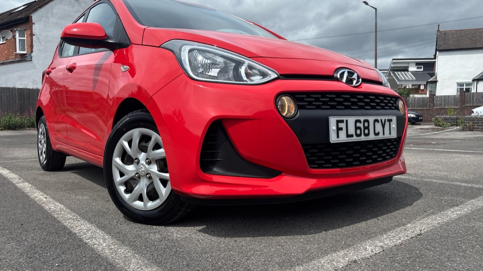 Hyundai i10 1.0 SE 5dr Petrol Hatchback - Image 21