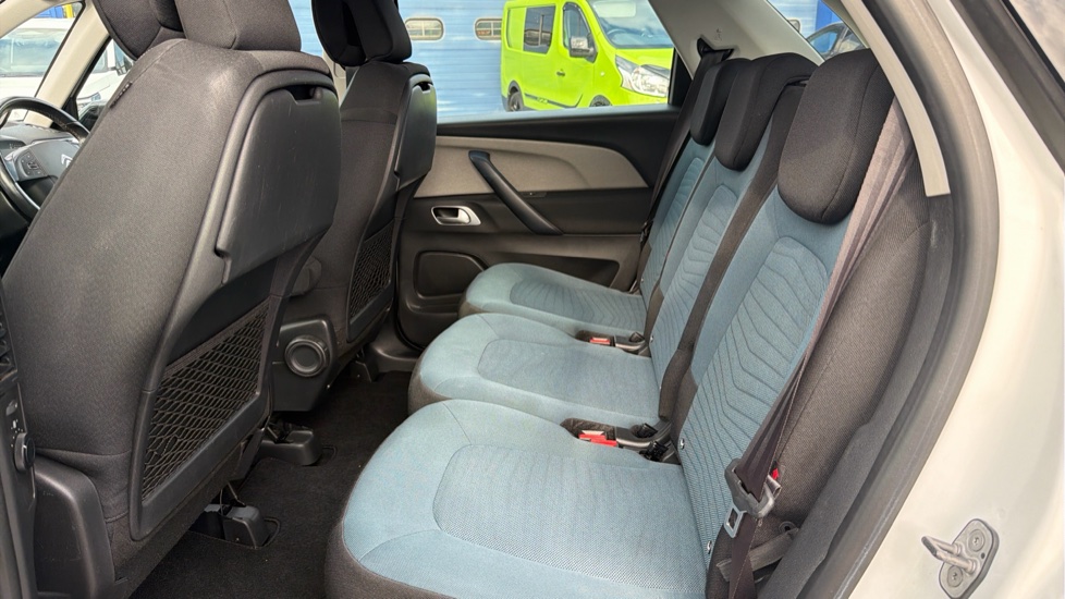 Citroen C4 Picasso 1.6 BlueHDi Feel 5dr EAT6 Diesel Estate - Image 16